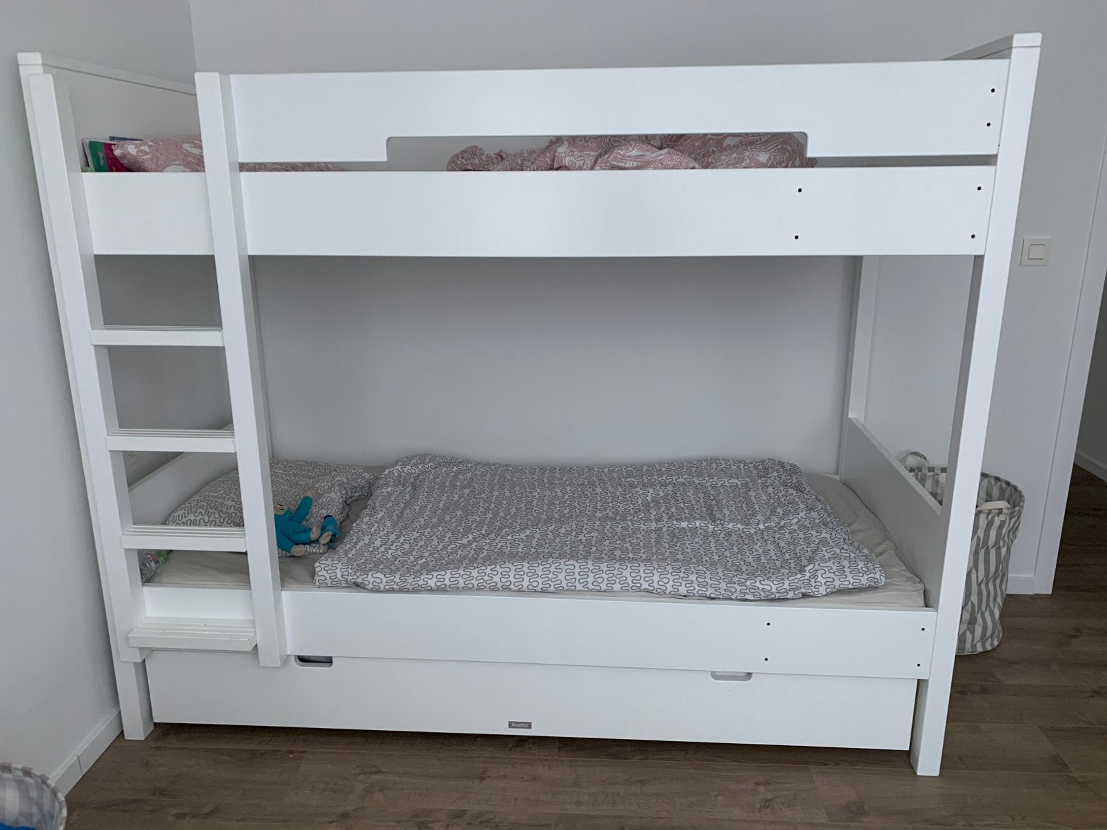 Stapelbed van het merk Bopita, Enfants & Bébés, Chambre d'enfant | Lits superposés & Lits mezzanines, Enlèvement, Comme neuf, Lits superposés