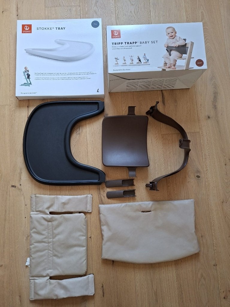 Stokke babyset + eettablet en kussentjes voor Tripp Trapp, Ophalen, Zo goed als nieuw, Afneembaar eetblad