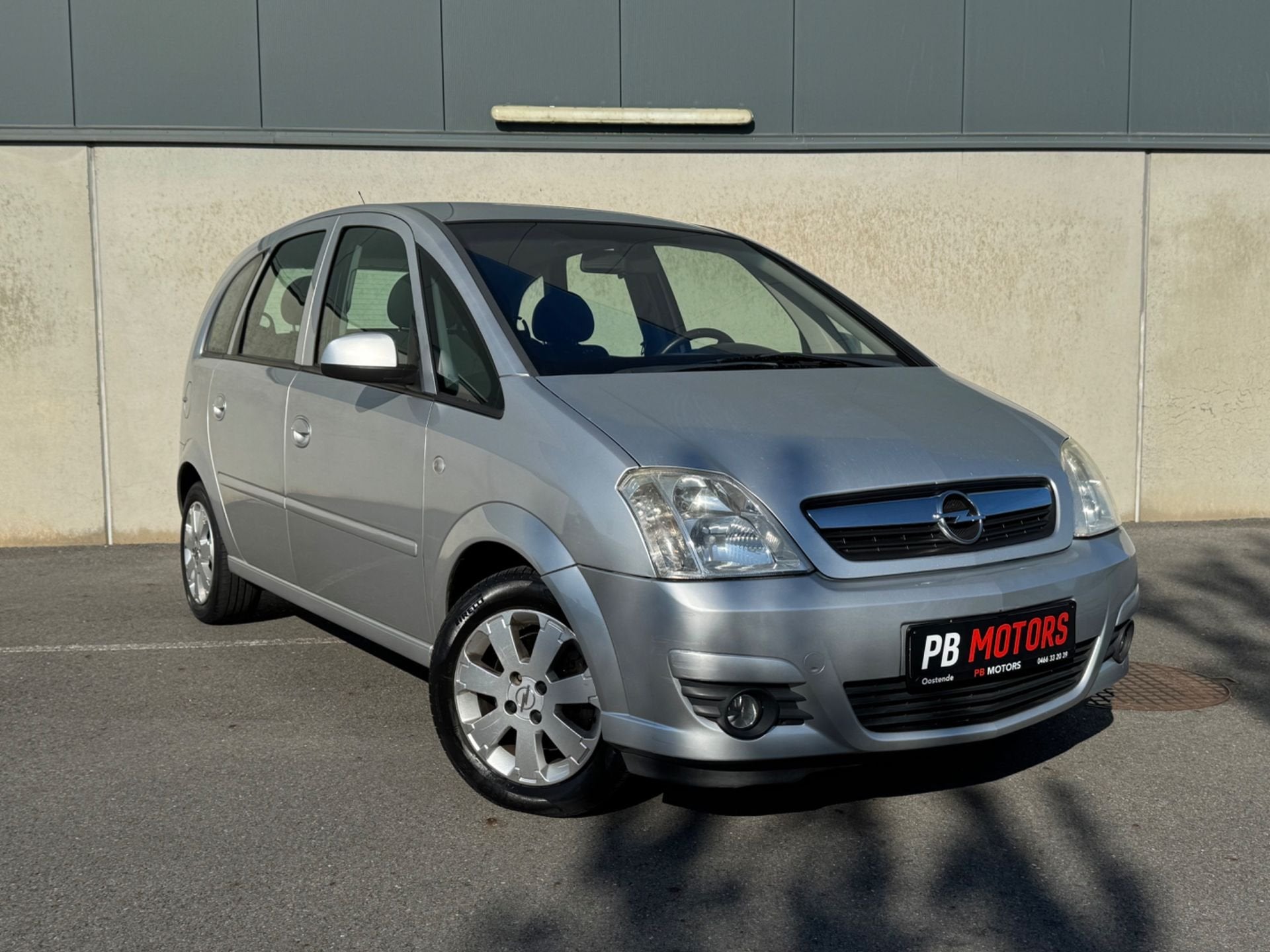 Opel Meriva - AUTOMAAT - benzine 1.6 - 131.000 km - garantie, Autos, Volant multifonction, Argent ou Gris, Achat, Entreprise
