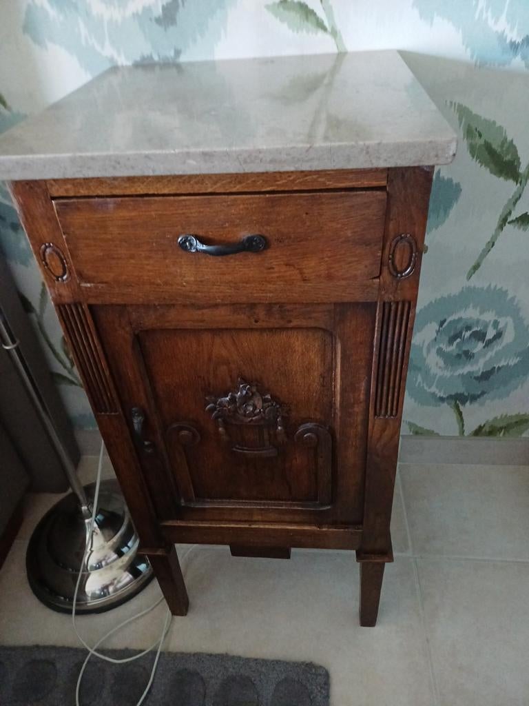 Table de chevet, Enlèvement
