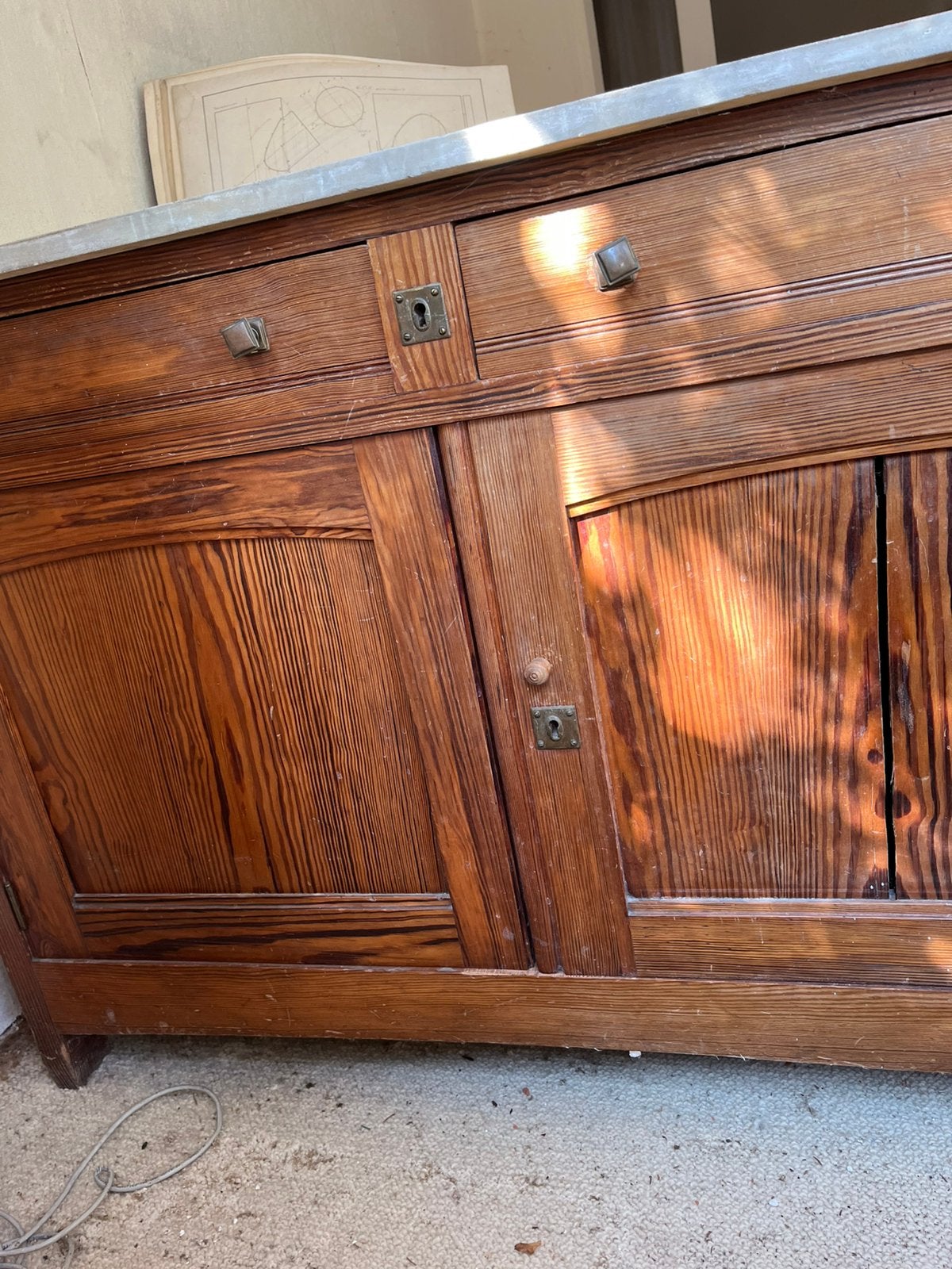 Oude dressoir met marmeren blad, Ophalen, Gebruikt, 100 tot 150 cm, Met lade(s)