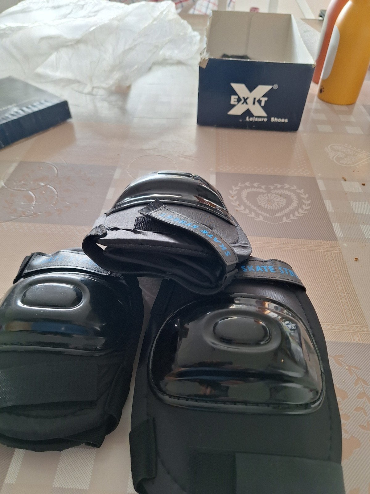 knie en elleboogbeschermers, Sport en Fitness, Ophalen