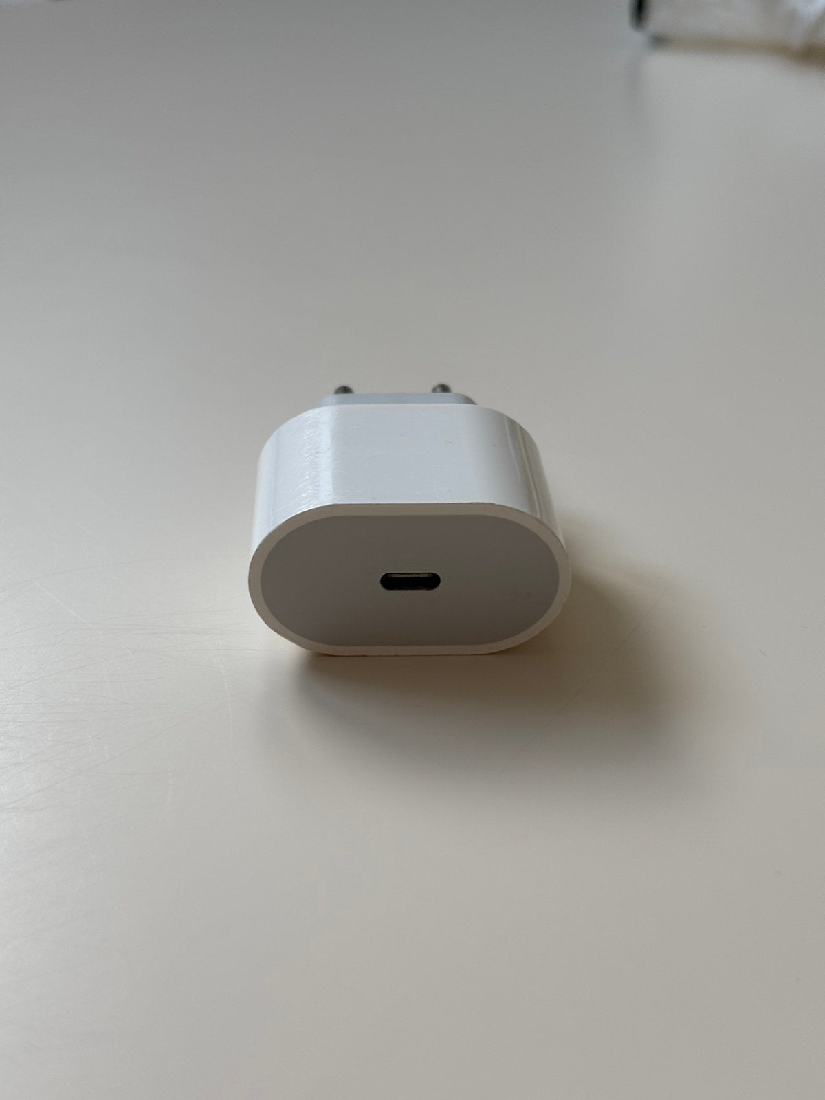 Adaptateur secteur / Chargeur rapide USB-C 20W, Télécoms, Lightning, Autres marques, Universel, Comme neuf