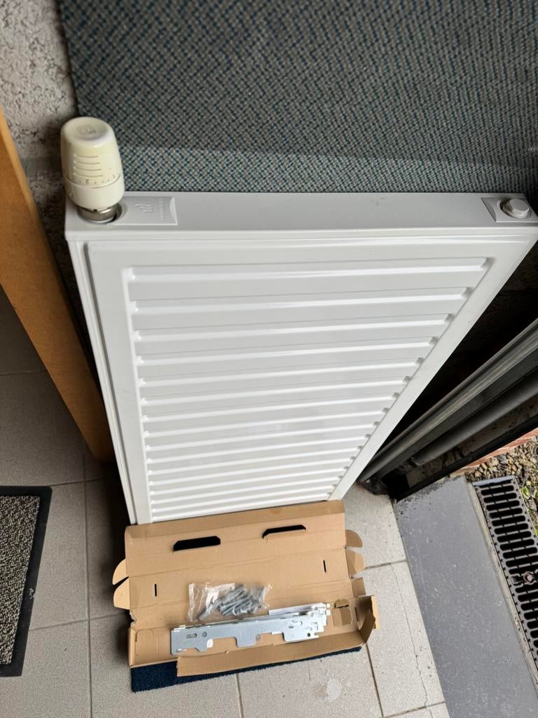 Radson Integra witte radiator, Doe-het-zelf en Bouw, Verwarming en Radiatoren, Gebruikt, Radiator, Ophalen