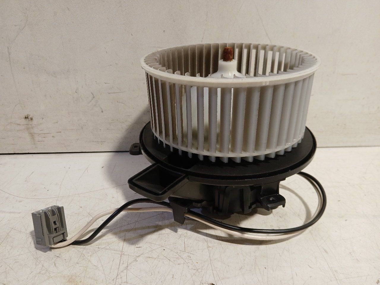 Kachel ventilator motor Opel Insignia, Onderdelen@venauto.nl, Van der Ven Autorecycling B.V., Ettenseweg 76, 4706 PB Roosendaal, The Netherlands