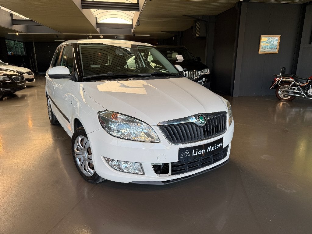 2011 SKODA FABIA 1.2 TDI *AIRCO*PARKSENSOR*MET KEURING, Autos, Euro 5, Achat, Entreprise, Noir