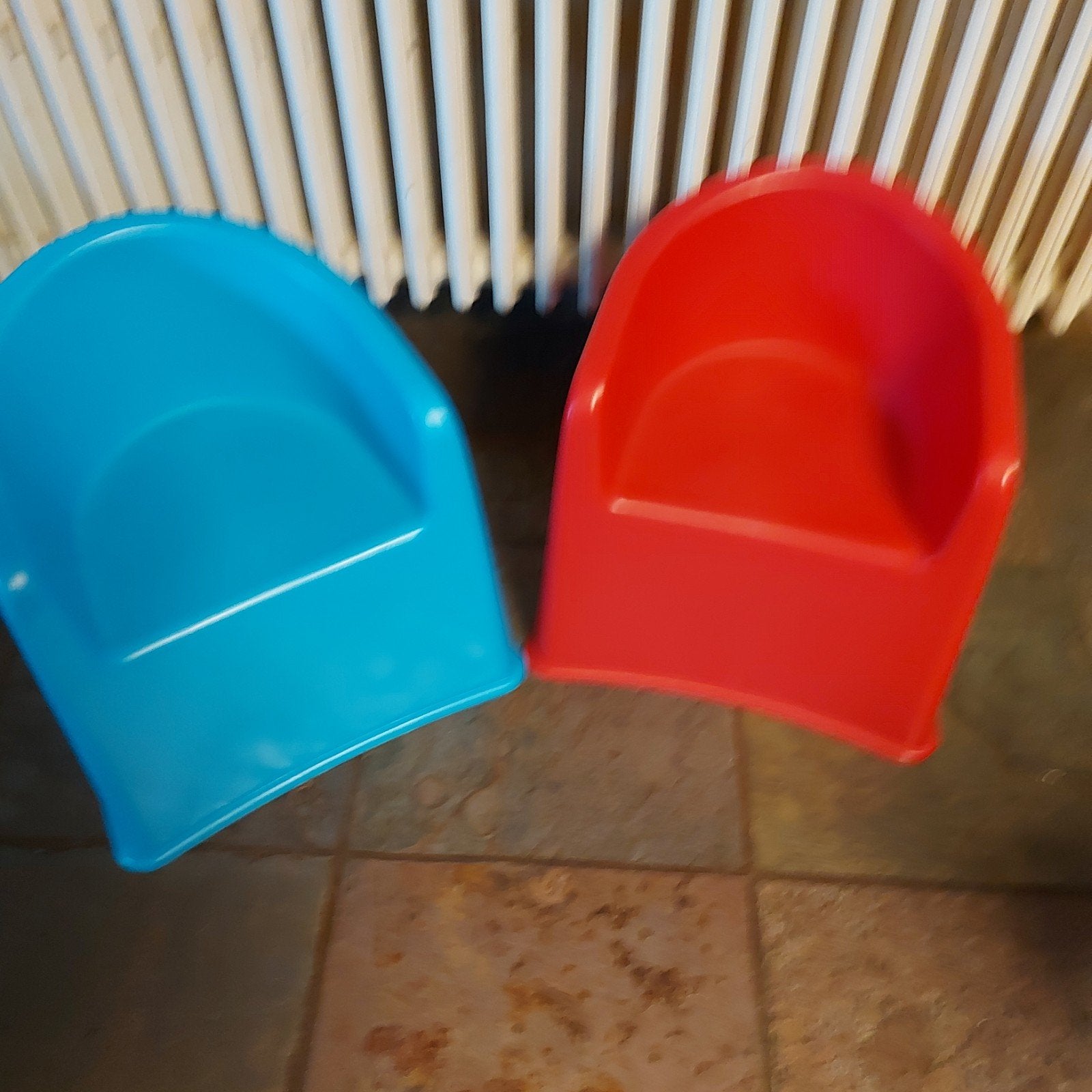 deux sièges pour enfants, Enlèvement ou Envoi