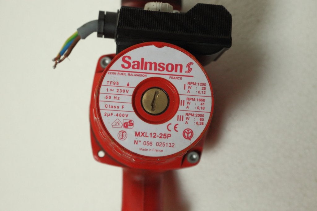 Circulatiepomp - Pompe de circulation, Doe-het-zelf en Bouw, Verwarming en Radiatoren, Ophalen, Zo goed als nieuw, Cv-ketel of Combi-ketel