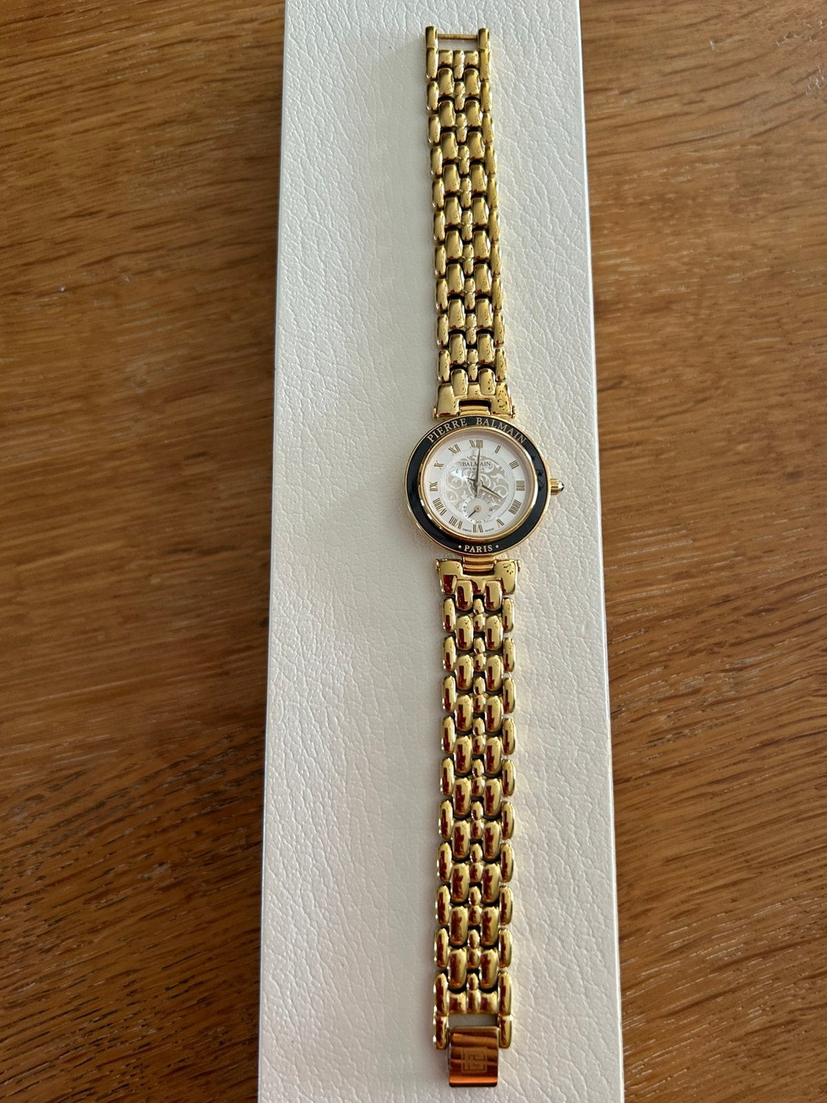 Horloge balmain dames, Handtassen en Accessoires, Horloges | Dames, Overige materialen, Polshorloge, Overige materialen, Zo goed als nieuw