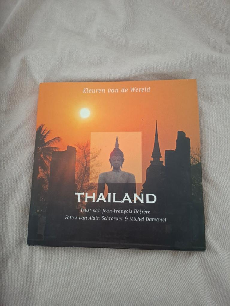 Livre sur la Thaïlande, Enlèvement