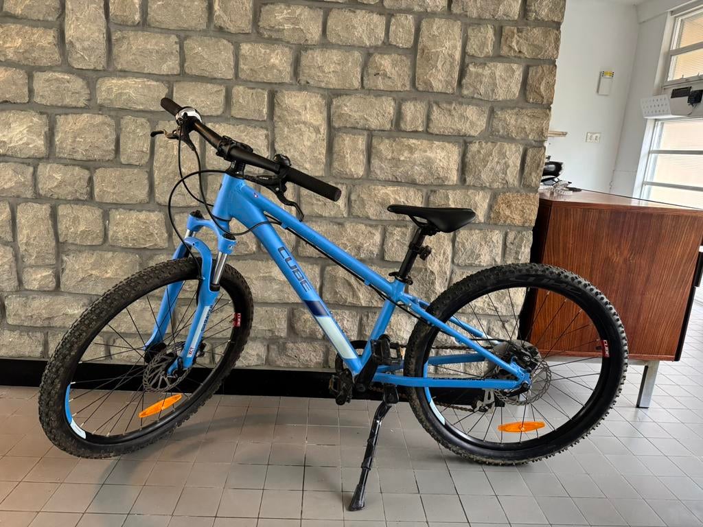 Cube Acid Race 24 inch kinderfiets zeer goede staat, Ophalen, Zo goed als nieuw, 24 inch