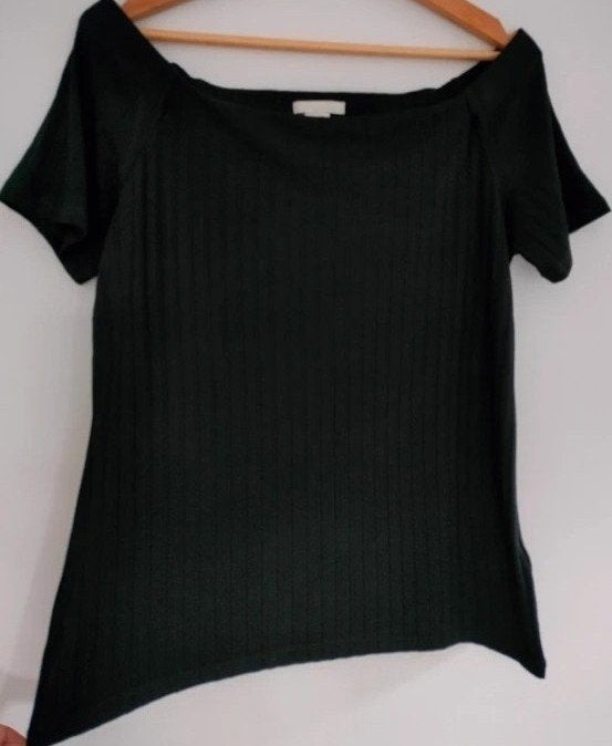 Mooie off-shoulder top Large, ribbelstof H&M, Kleding | Dames, T-shirts, Zo goed als nieuw, Maat 38/40 (M), Zwart, Korte mouw