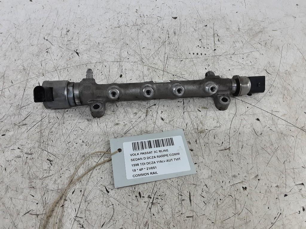 INJECTIEGALERIJ Volkswagen Passat (3G2) (04L089G), Auto-onderdelen, Brandstofsystemen, Volkswagen, Gebruikt