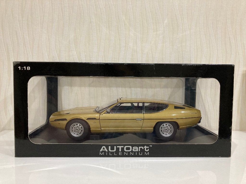 modelauto AUTOart Millennium Lamborghini Espada GOLD 1:18, Enlèvement ou Envoi, Comme neuf, Voiture, Autoart