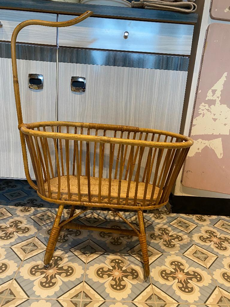 Rotan poppenbedje, Antiek en Kunst, Ophalen