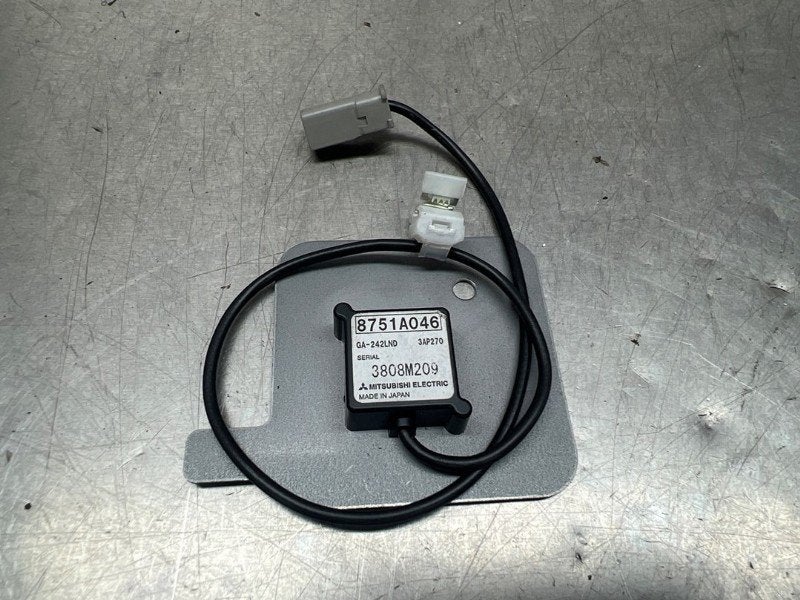 ANTENNE GPS Outlander (GF / GG) (|8751A046|3808M209|), Utilisé, Mitsubishi