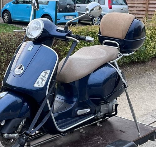 Originele zadelhoes Vespa gts, Enlèvement ou Envoi