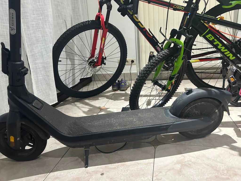 Ninebot e2 pro, Enlèvement ou Envoi, Utilisé, Step électrique (E-scooter)