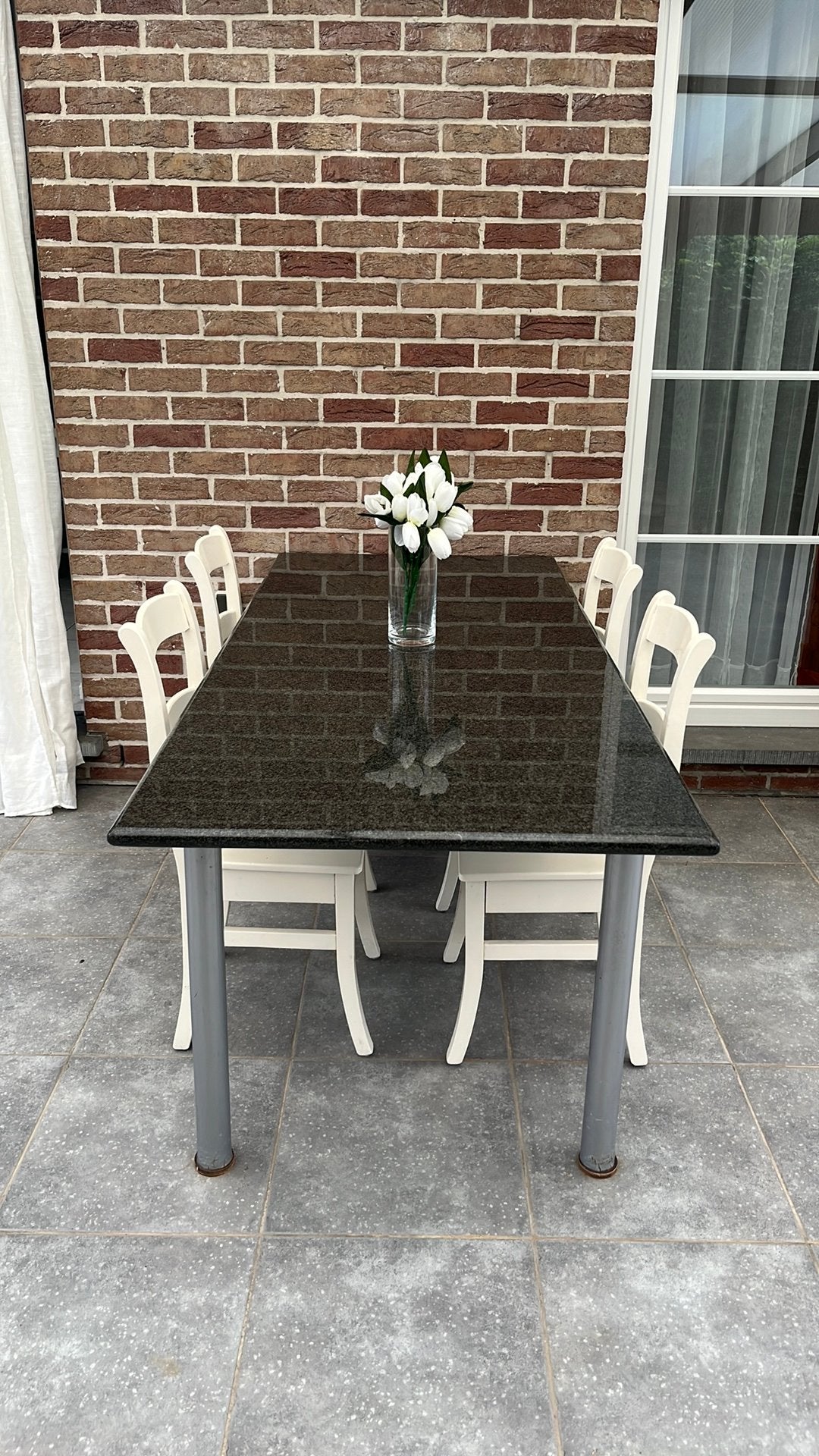 donkergrijze granieten marmeren tafel - zwart zonder stoelen, Tuin en Terras, Ophalen, Zo goed als nieuw