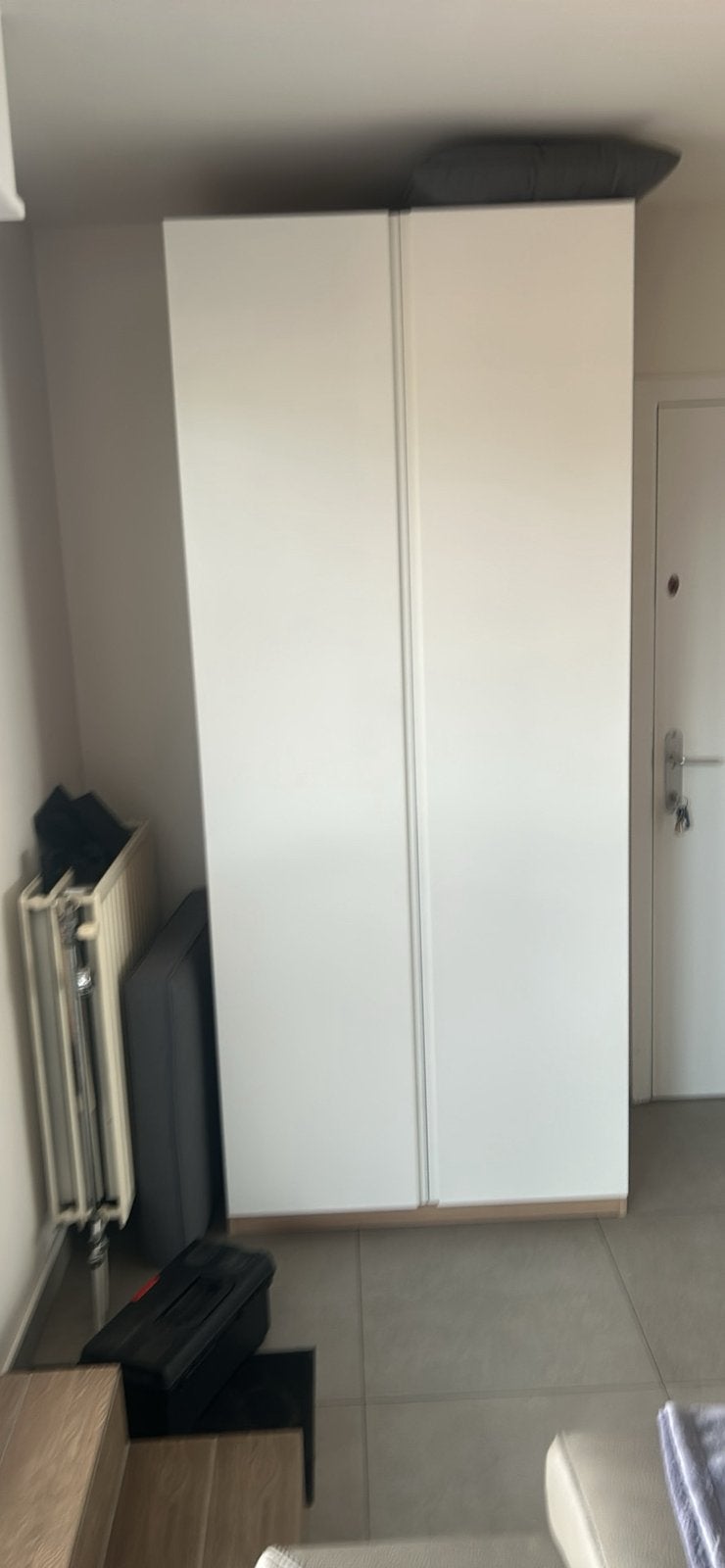 Kast met drie schuiven, Ophalen