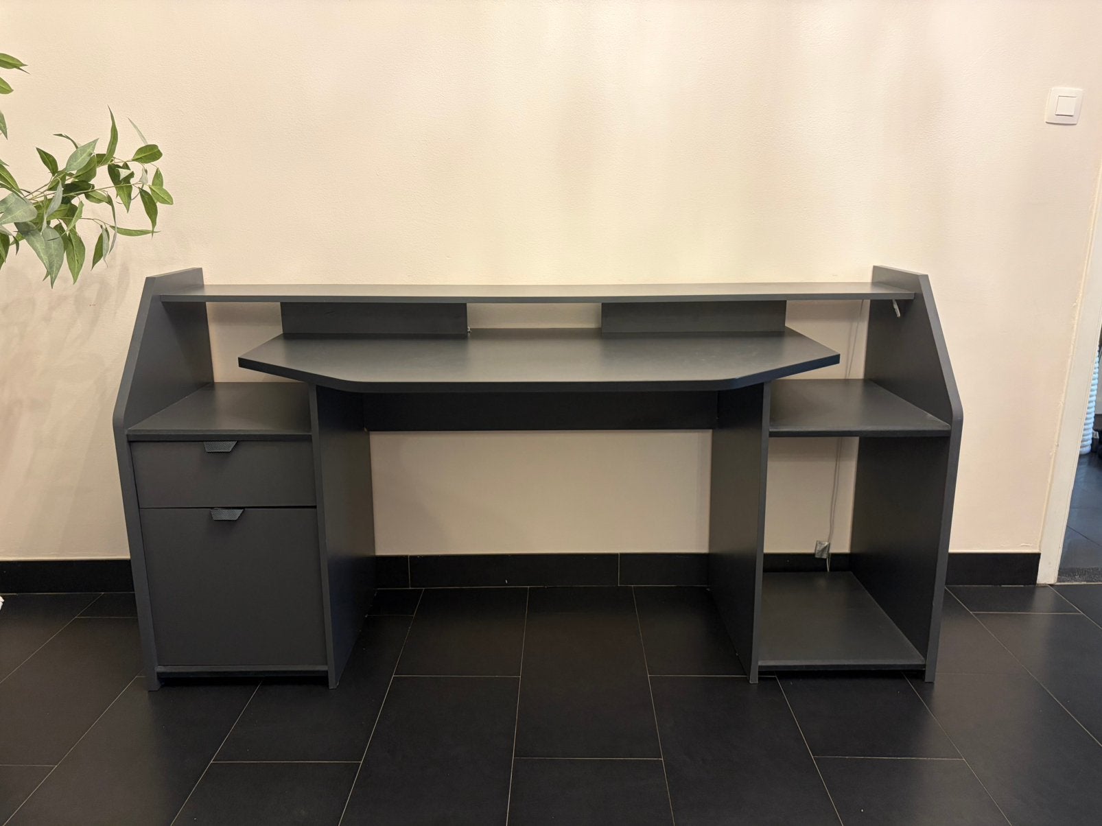 Bureau ( werk/gaming), Ophalen, Zo goed als nieuw
