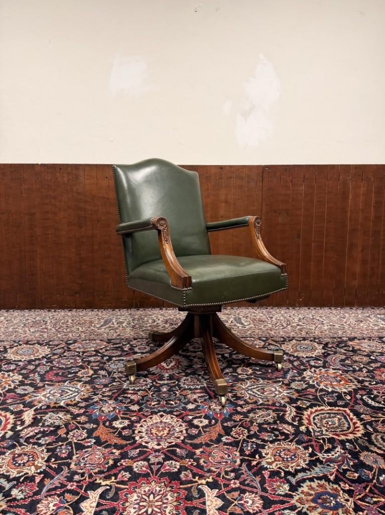 Klassiek Engels Chesterfield Bureaustoel, Ophalen