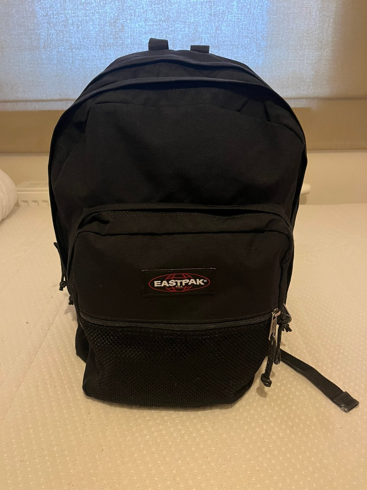 Zwarte rugzak Eastpack met laptopvak, Handtassen en Accessoires, Tassen | Schooltassen, Ophalen of Verzenden, Zo goed als nieuw