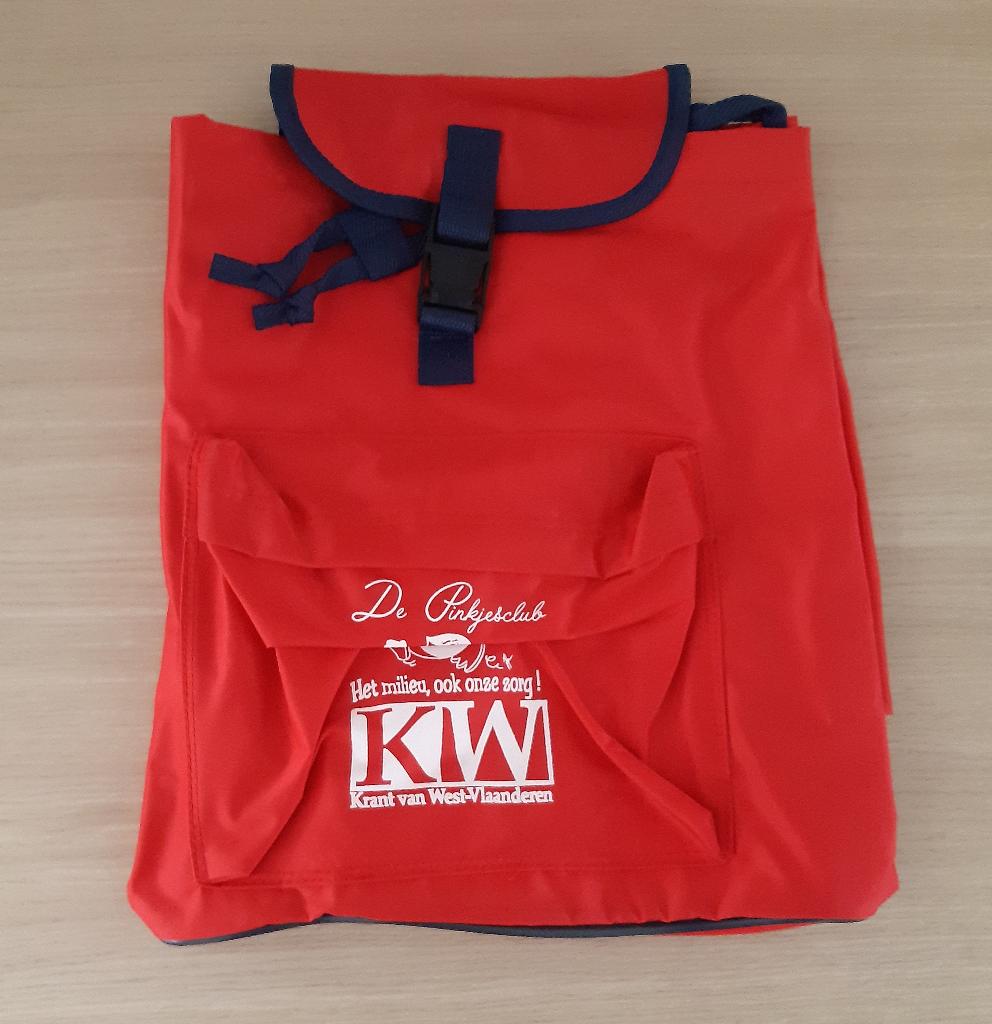 Nog nieuw - klein rood rugzakje (30 cm op 37 cm), Handtassen en Accessoires, Tassen | Rugtassen, Ophalen of Verzenden, Nieuw
