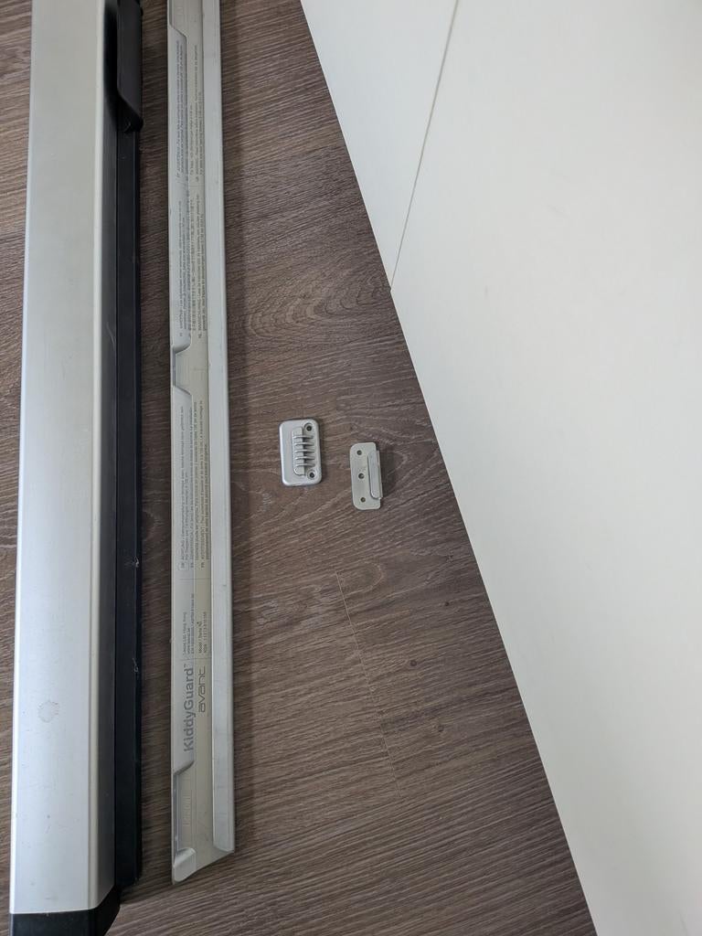Barrière d'escalier Kiddyguard, Enlèvement