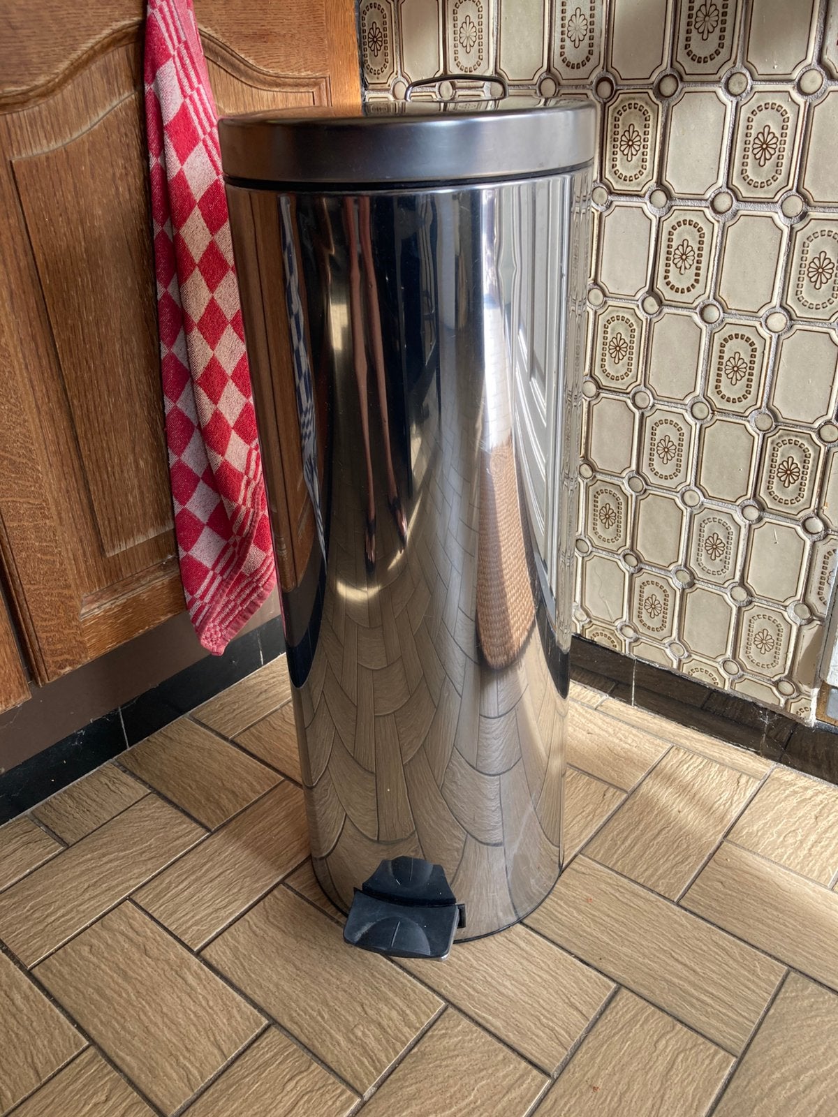 Brabantia vuilbak, Ophalen, Zo goed als nieuw, 50 – 75