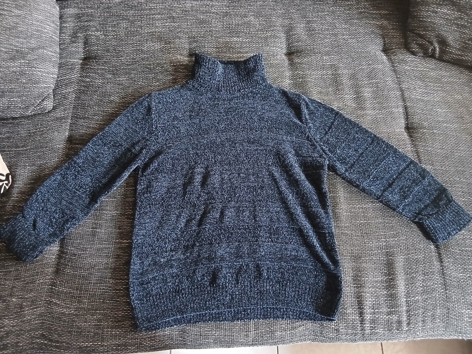 Donkerblauwe trui, Kinderen en Baby's, Kinderkleding | Maat 158, Ophalen, Zo goed als nieuw, Jongen, Trui of Vest