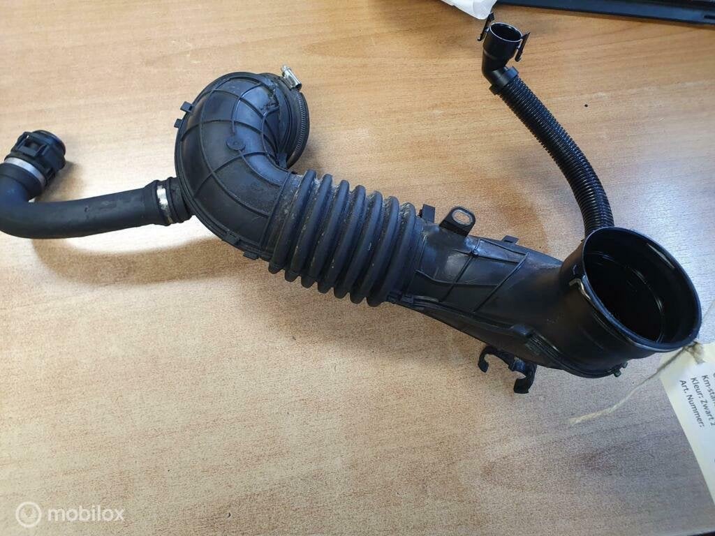 Inlaatluchtpijp  BMW 3-serie F30 LCI 320d  13718578651, Gebruikt, Ophalen of Verzenden, BMW, BMW