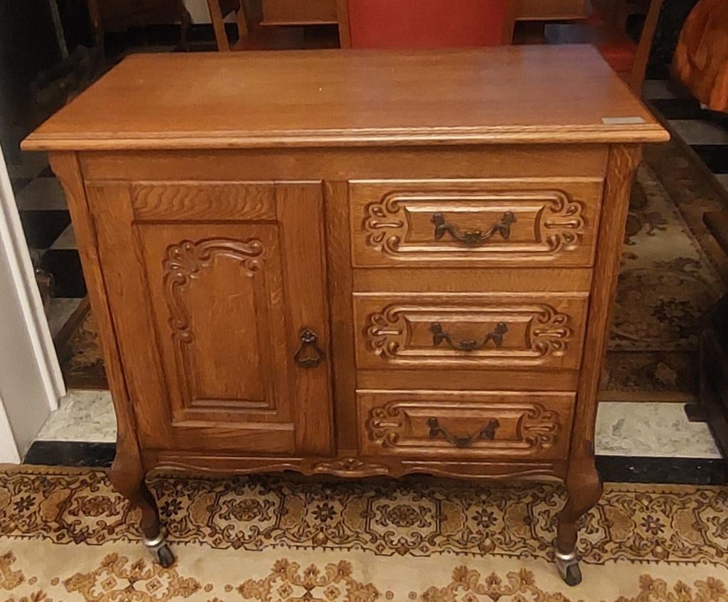 Vintage ladekastje of voor Tv in massief eik., Antiek en Kunst, Ophalen