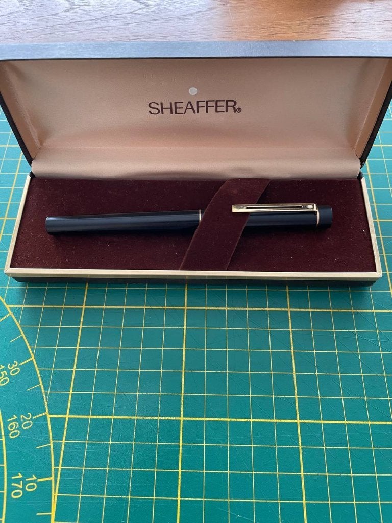 Sheaffer Targa Black 14K M Nib Fountain Pen, Verzamelen, Ophalen of Verzenden, Sheaffer