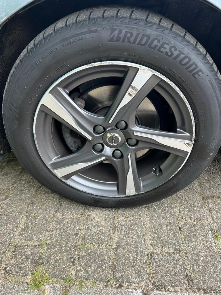 Volvo V40 R-design velgen met bridgestone banden 205/55/r16, Auto-onderdelen, Banden en Velgen, Ophalen, Band(en)