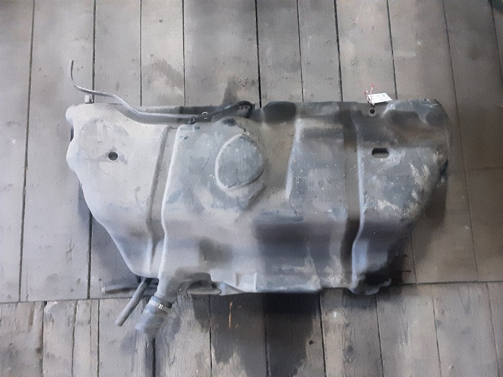 RESERVOIR CARBURANT Renault Clio Societe (S/3 / 657), Renault, Utilisé, Peter-Huppertz-Straße 5
51063  Köln, DE, Dialog.deutschland@renault.de