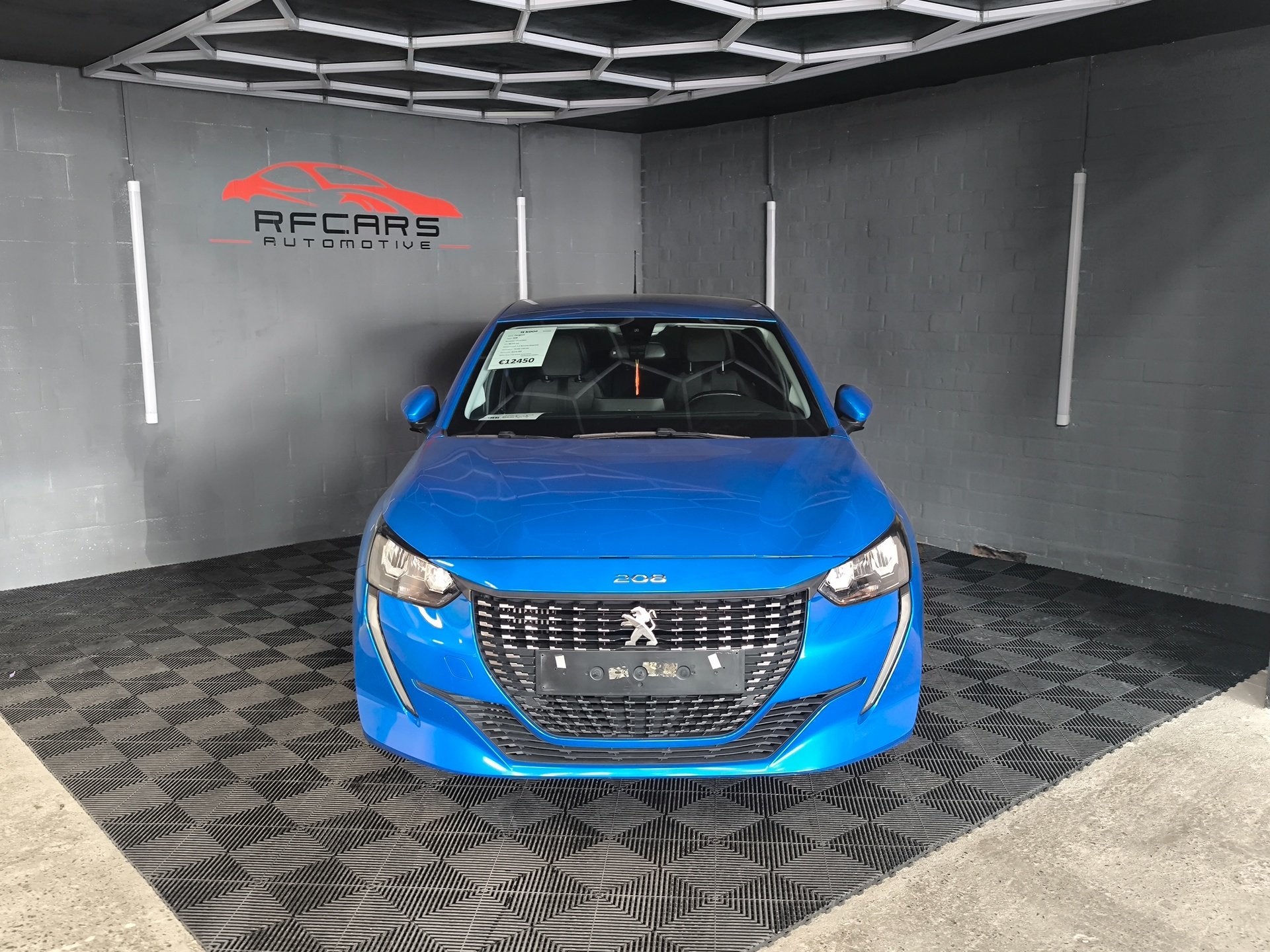 Peugeot 208, Autos, Achat, Euro 6, Entreprise, 1165 kg