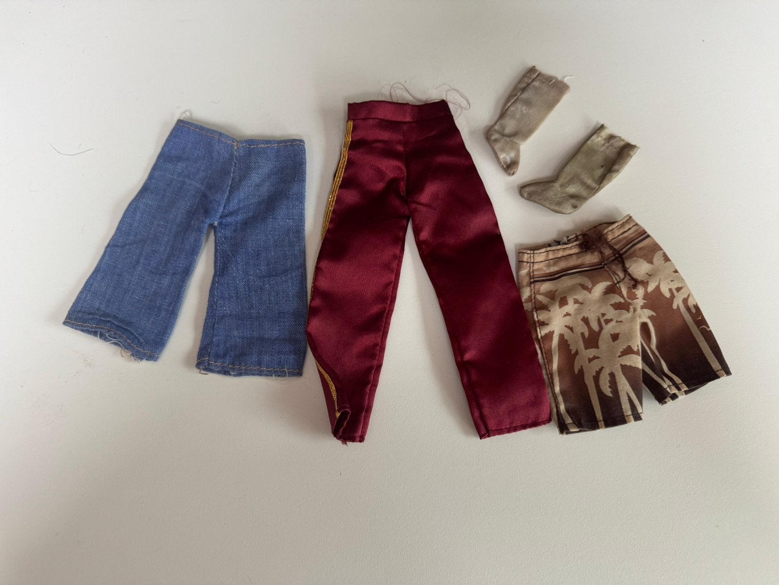 Set van 3 stuks kledij Barbie - Ken, Enlèvement ou Envoi, Utilisé, Vêtements
