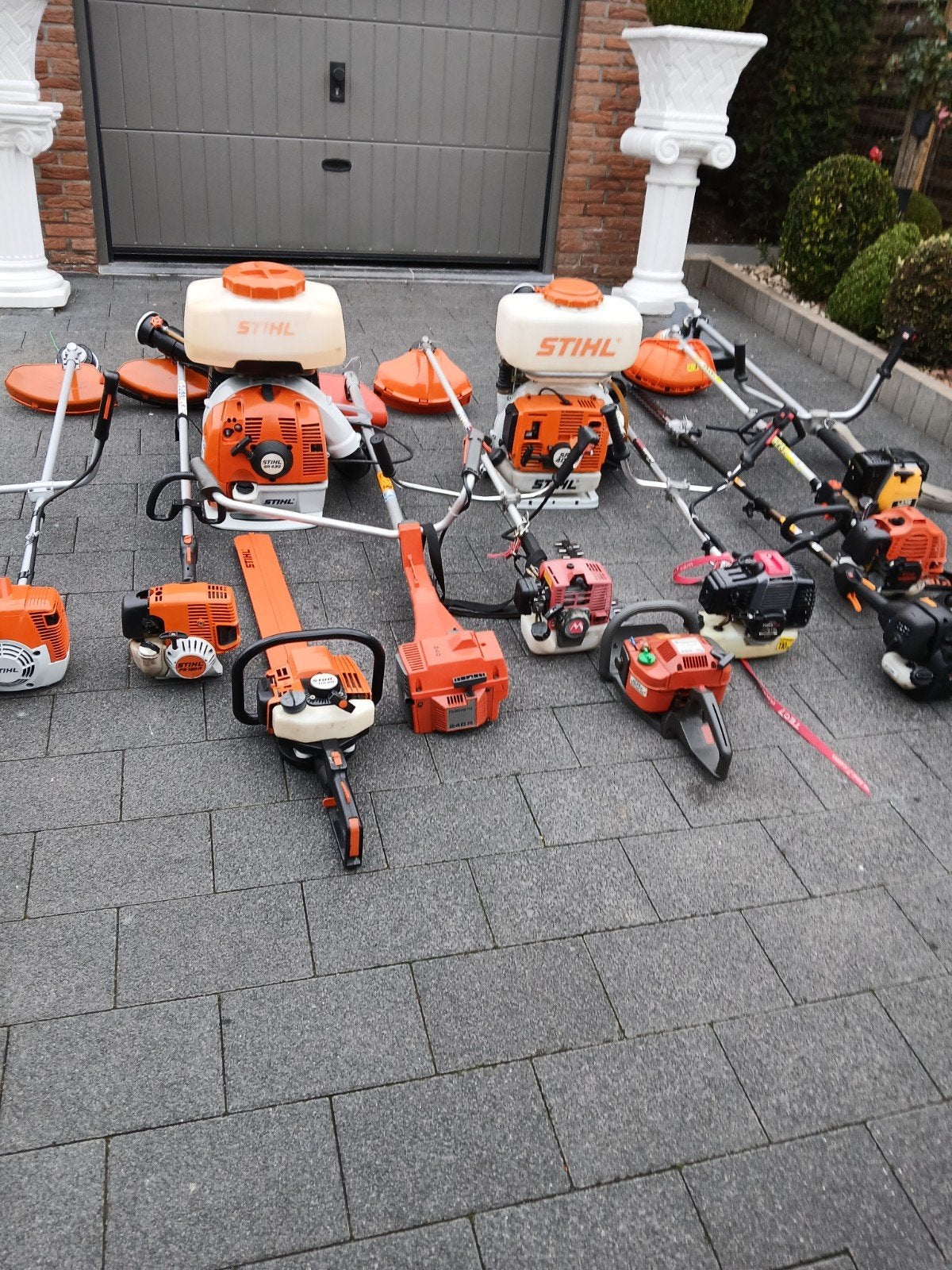 Stihl en Husqvarna tuingereedschap, Ophalen