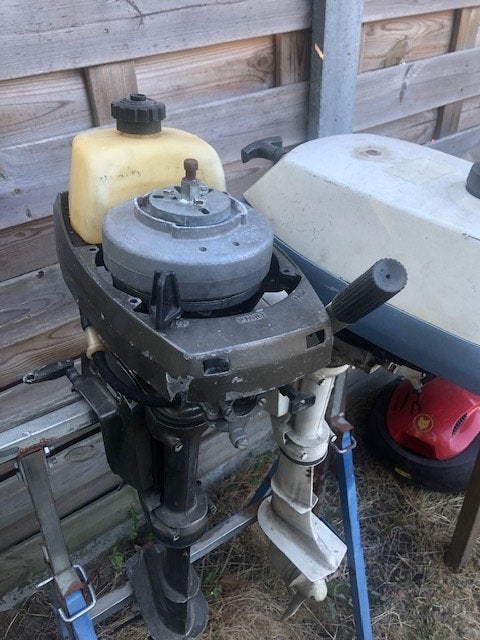 2 Buitenboordmotoren Johnson 4pk voor onderdelen, Watersport en Boten, Ophalen, Gebruikt, Motor en Techniek, Motorboot