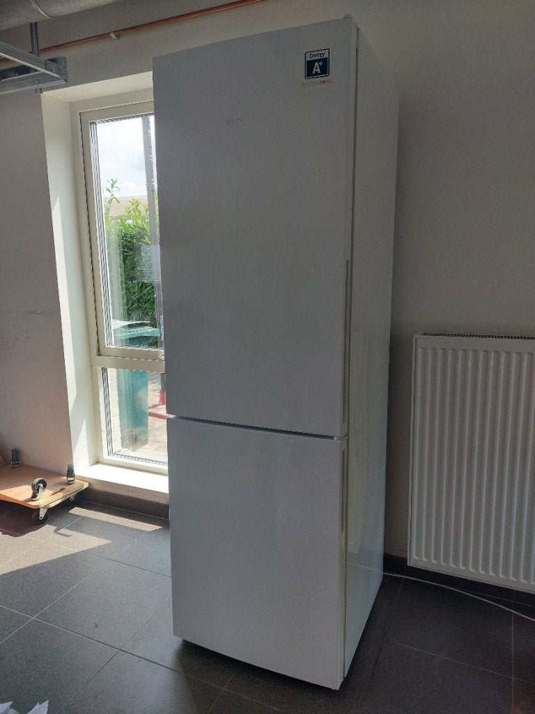 Grote koelkast diepvries combi Bosch, energie A+, Elektronische apparatuur, Koelkasten en IJskasten, Ophalen, Gebruikt, Met aparte vriezer