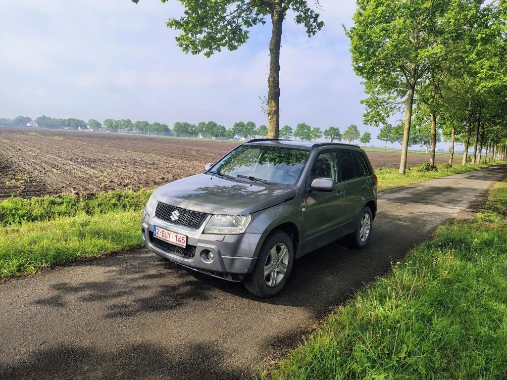 Suzuki Grand Vitara 4x4 2008, Autos, Cuir, Argent ou Gris, Achat, Système audio