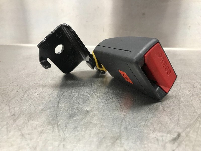 BOUCLE DE CEINTURE ARRIÈRE GAUCHE Hyundai i40 CW (VFC), Utilisé, Hyundai
