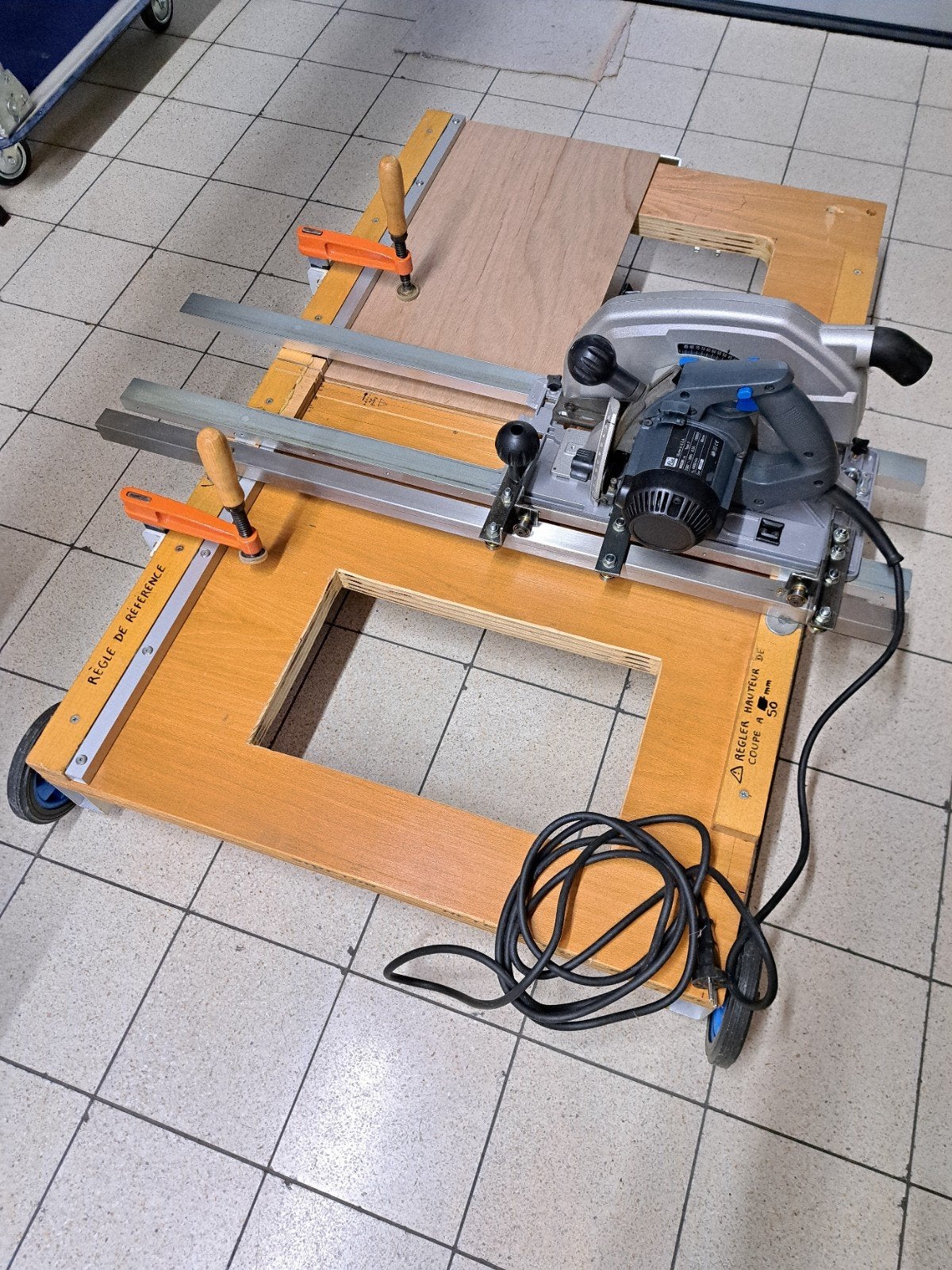 Cirkelvormige paneelzaag, Doe-het-zelf en Bouw, Gereedschap | Zaagmachines, Ophalen, Cirkelzaag, ELU, 70 mm of meer