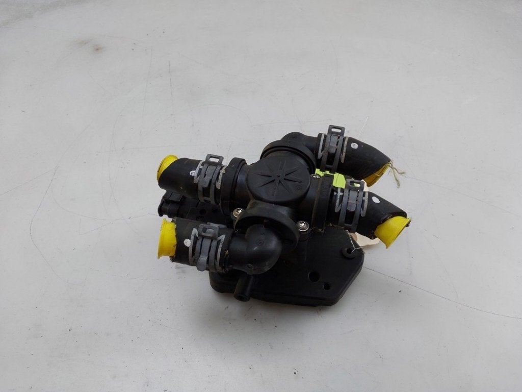 EXTRA WATERPOMP Q8 E-tron (GEG) (|4KE963375J|4KE963375S|), Info@audi.de, Audi, Audi AG, Gebruikt