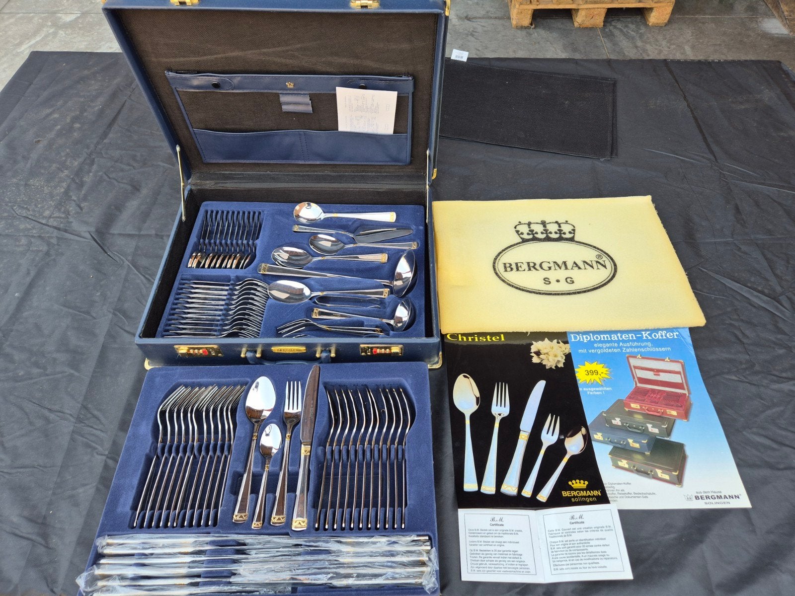 Vintage 72-delige bestekkoffer BERGMANN SOLINGEN CHRISTEL, Antiek en Kunst, Ophalen