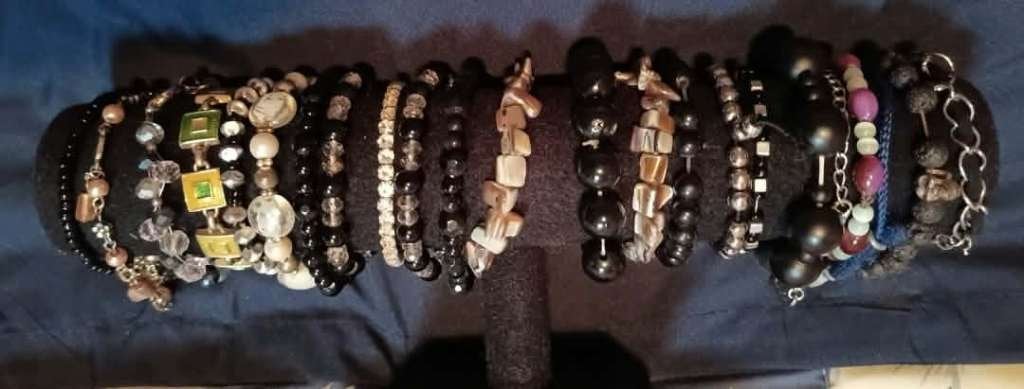diverse armbanden, Handtassen en Accessoires, Ophalen of Verzenden