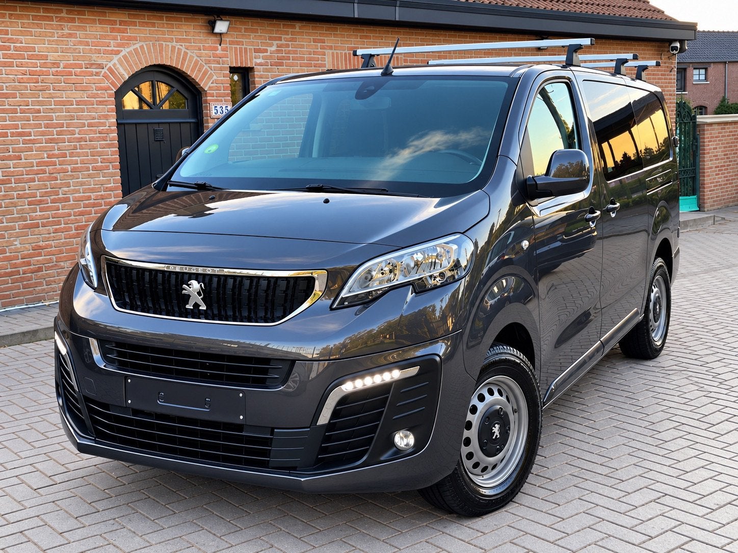 Peugeot Expert Double Cabine 2020 L2, https://public.car-pass.be/vhr/c4e0bd58-4533-4d2b9a5a3a0B1p2f09, 6 portes, Euro 6, Entreprise