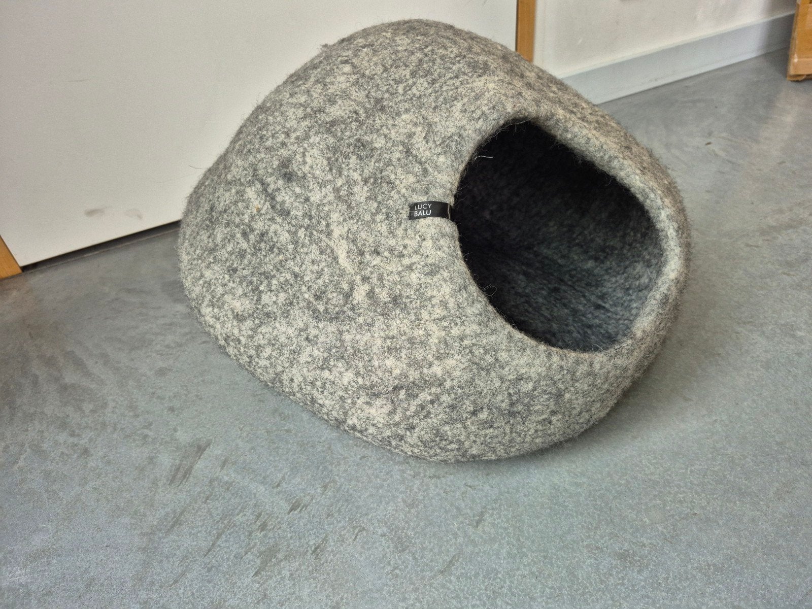 Kattengrot LucyBaly - lichtgrijs, Animaux & Accessoires, Paniers pour chats, Enlèvement, Comme neuf, Laine