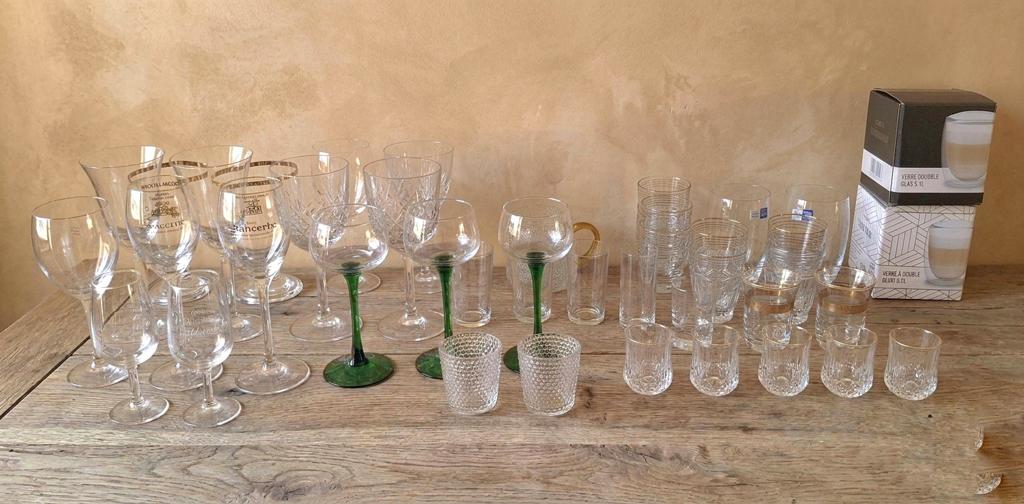 Allerlei glazen, Verzamelen, Glas en Drinkglazen, Zo goed als nieuw, Ophalen